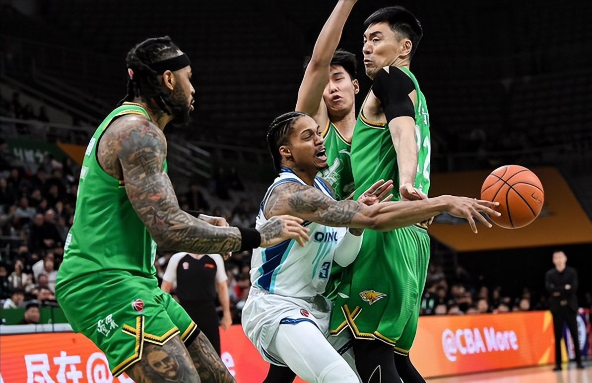 开云中国官网-24分3篮板7助攻1抢断！继伟回归首秀满堂彩，二哥三分锁定胜局