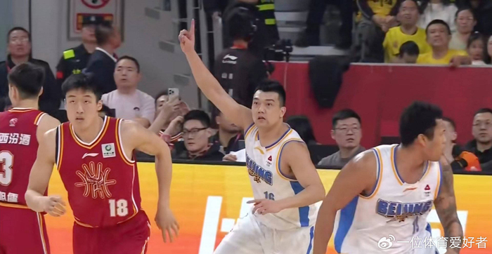 开云体育中国官方网站-广东逆袭冲到第1！焦泊乔重伤！杨鸣刚官宣离队，下家29号迎首秀|男篮|北汽男篮|山西男篮|张才仁|翟晓川_新浪体育_新浪新闻